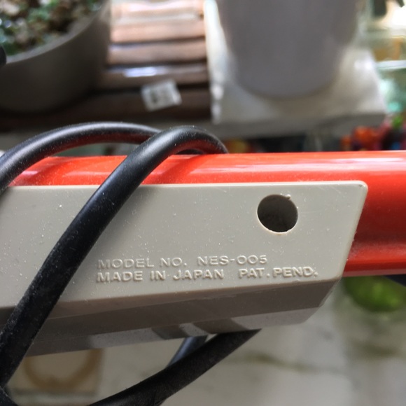 Nintendo NES Orange Light Zapper Gun - Picture 4 of 6